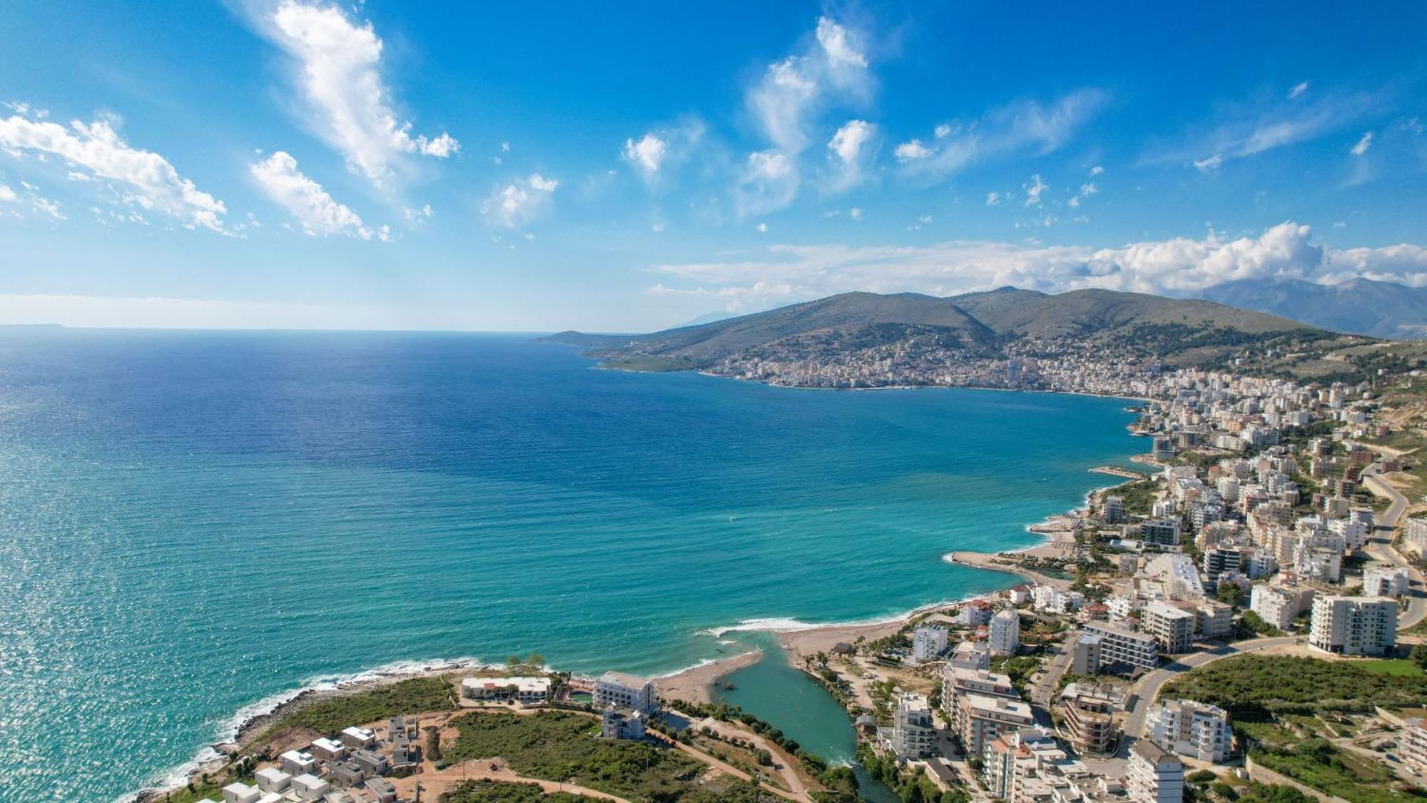 Hotel Holiday ساراندا المظهر الخارجي الصورة