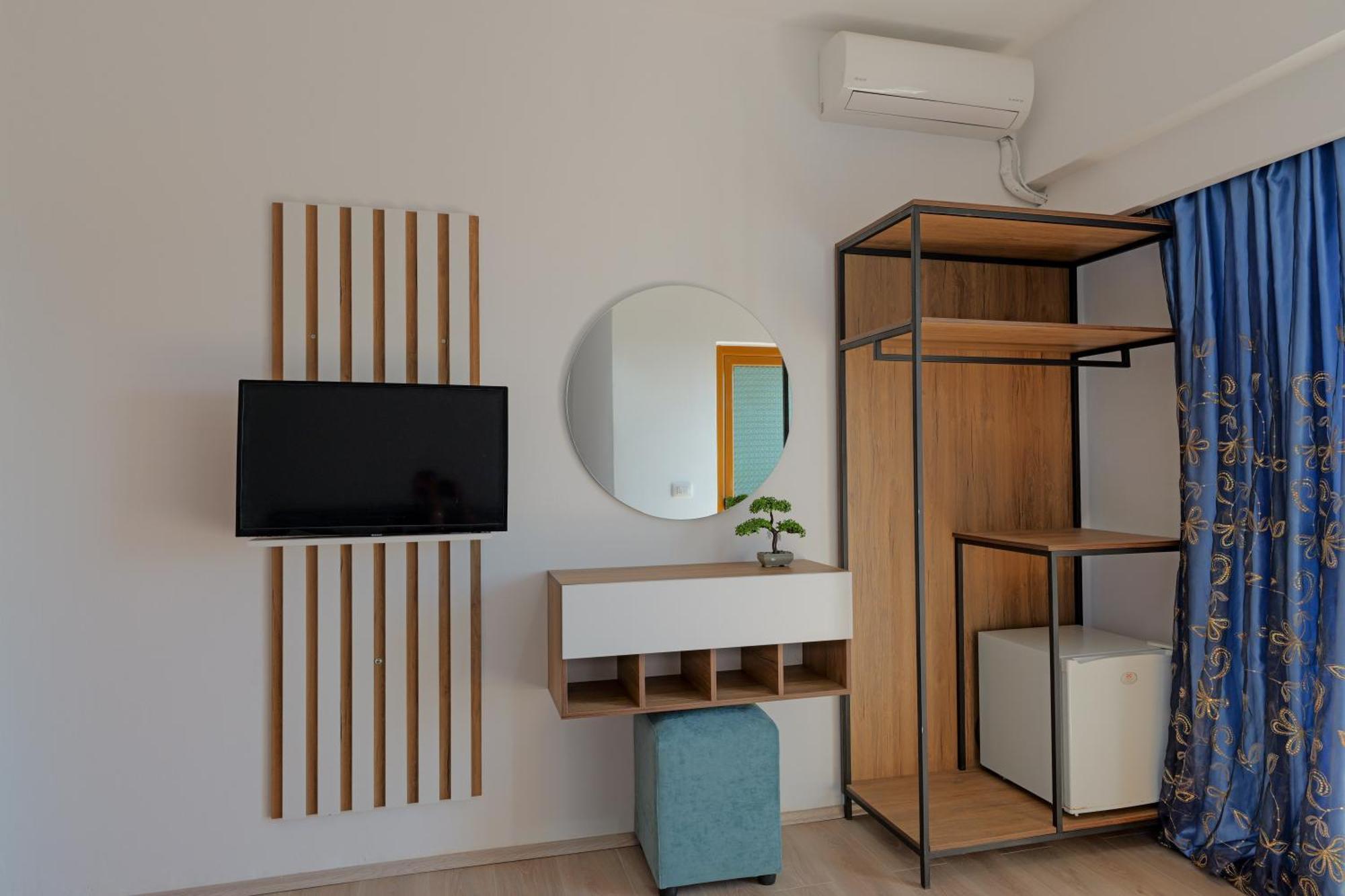 Hotel Holiday ساراندا المظهر الخارجي الصورة