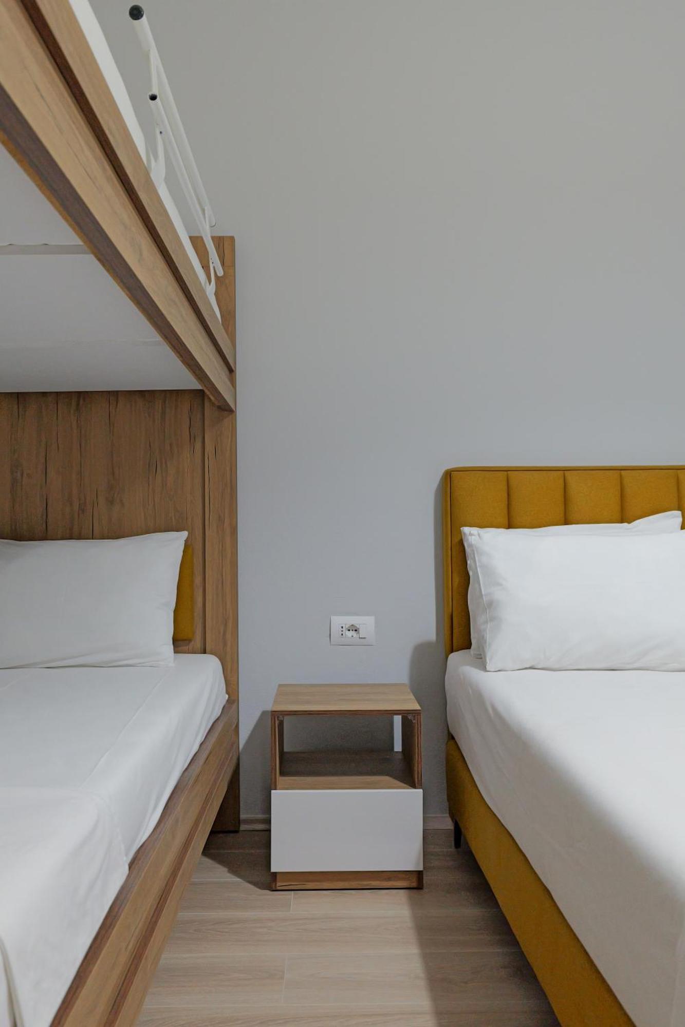 Hotel Holiday ساراندا المظهر الخارجي الصورة