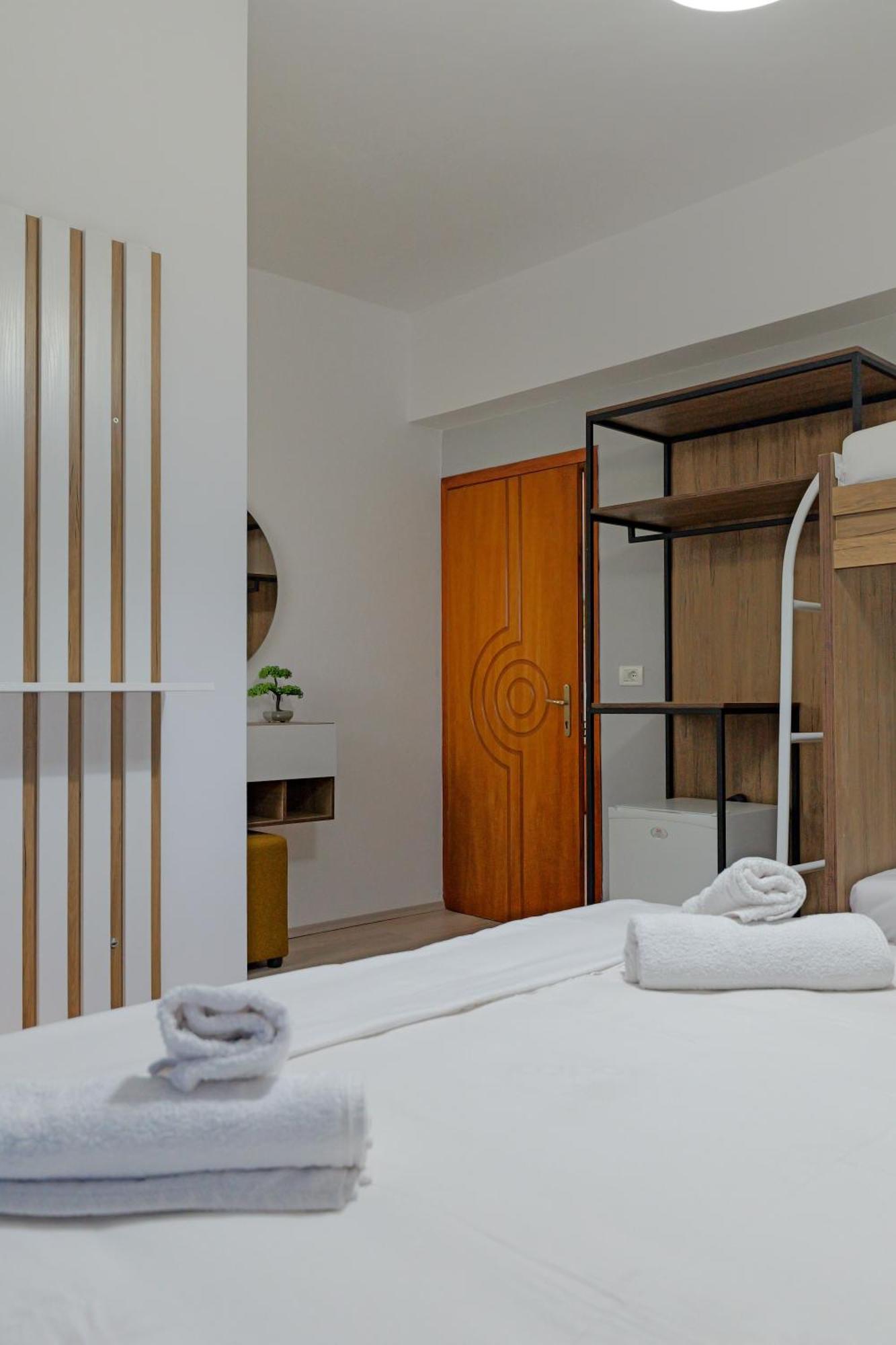Hotel Holiday ساراندا المظهر الخارجي الصورة