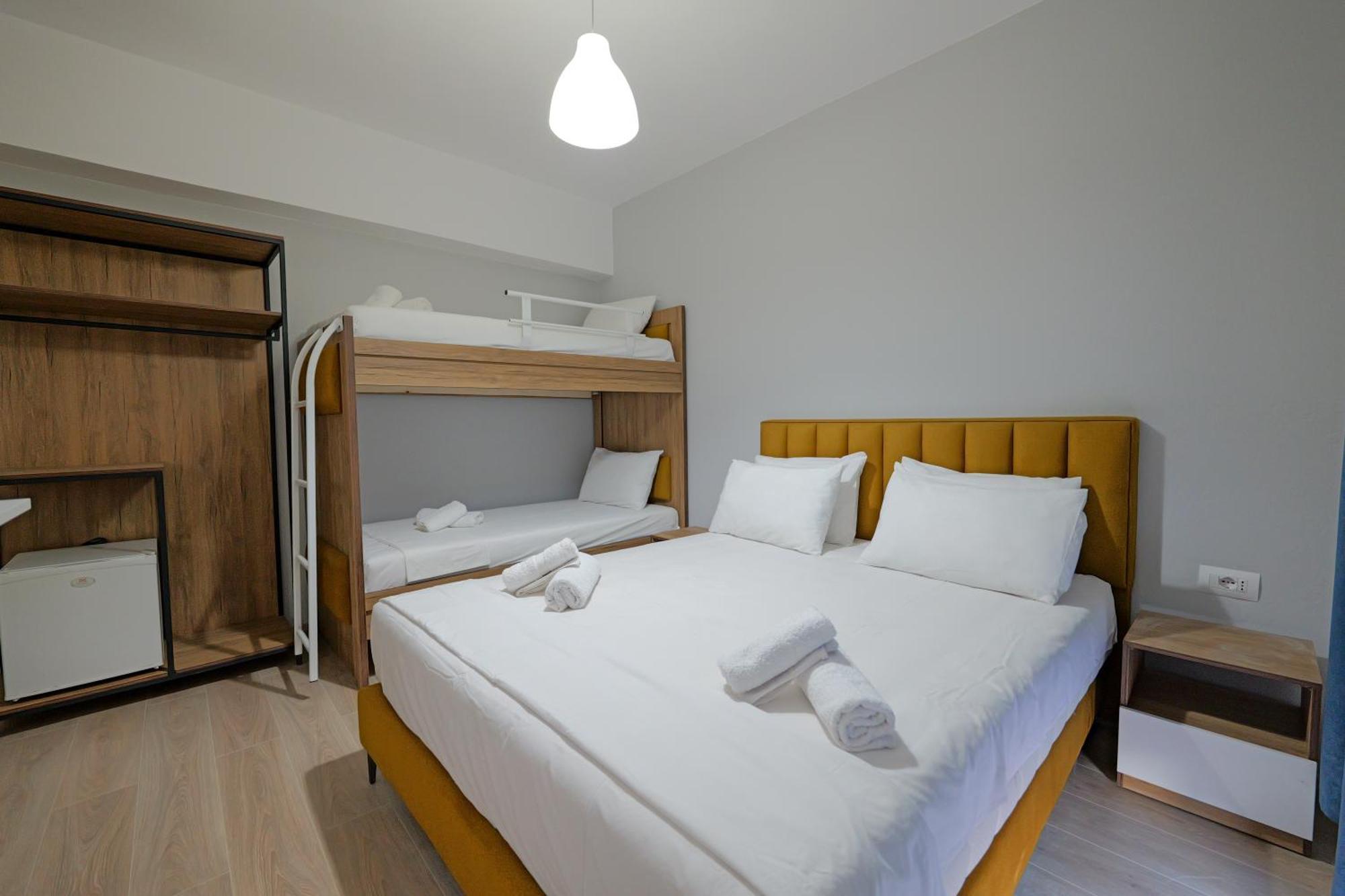 Hotel Holiday ساراندا المظهر الخارجي الصورة