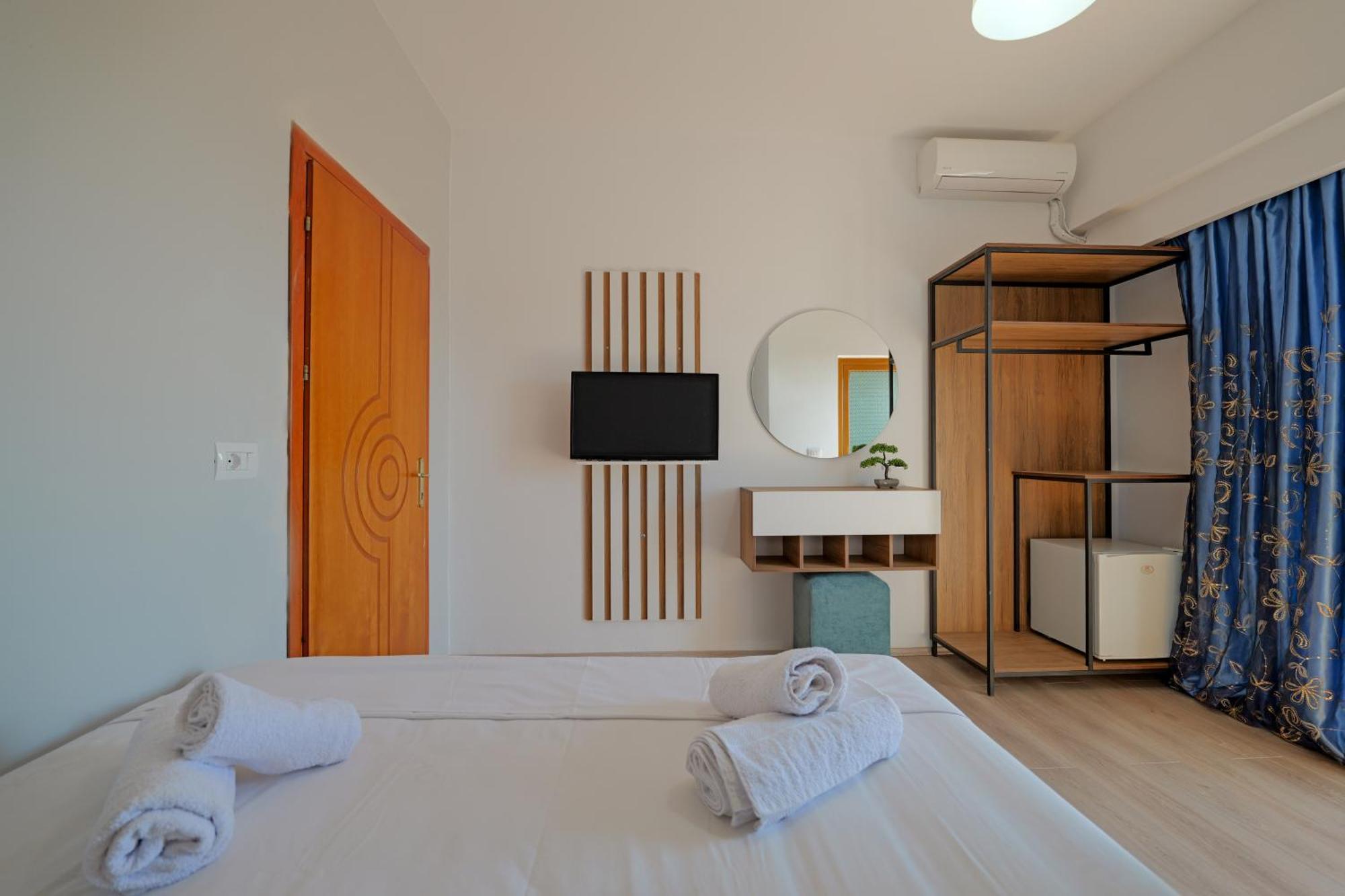 Hotel Holiday ساراندا المظهر الخارجي الصورة
