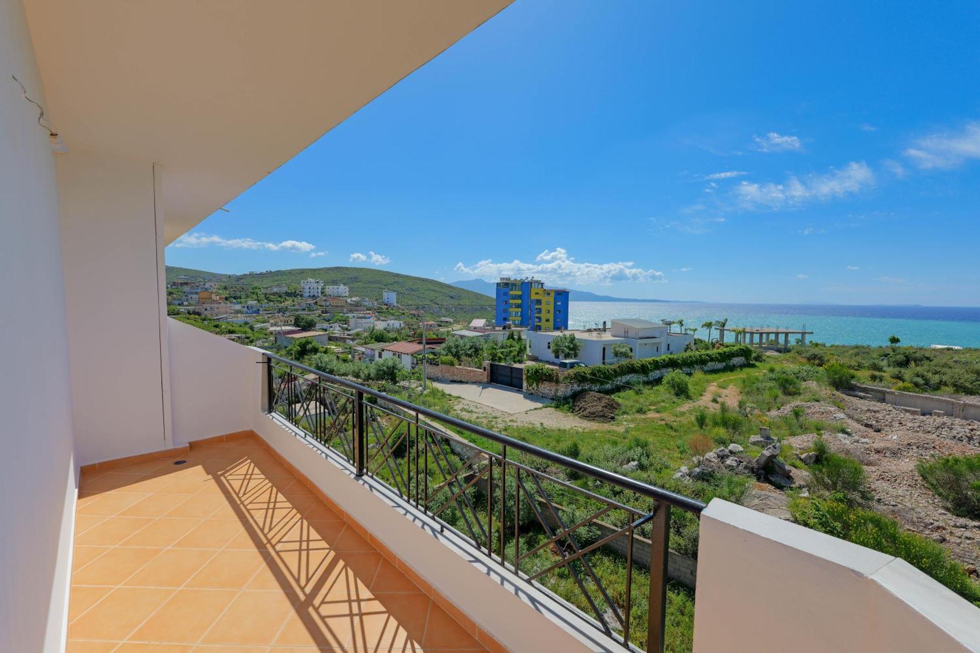 Hotel Holiday ساراندا المظهر الخارجي الصورة