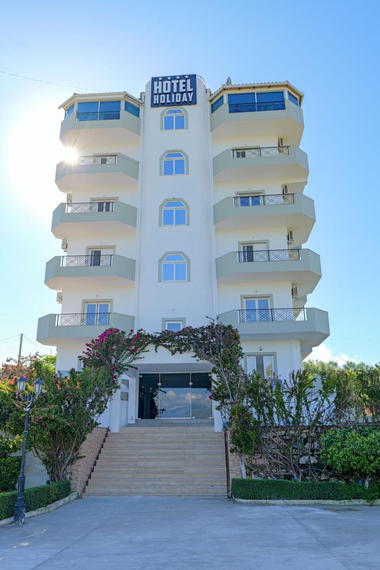 Hotel Holiday ساراندا المظهر الخارجي الصورة